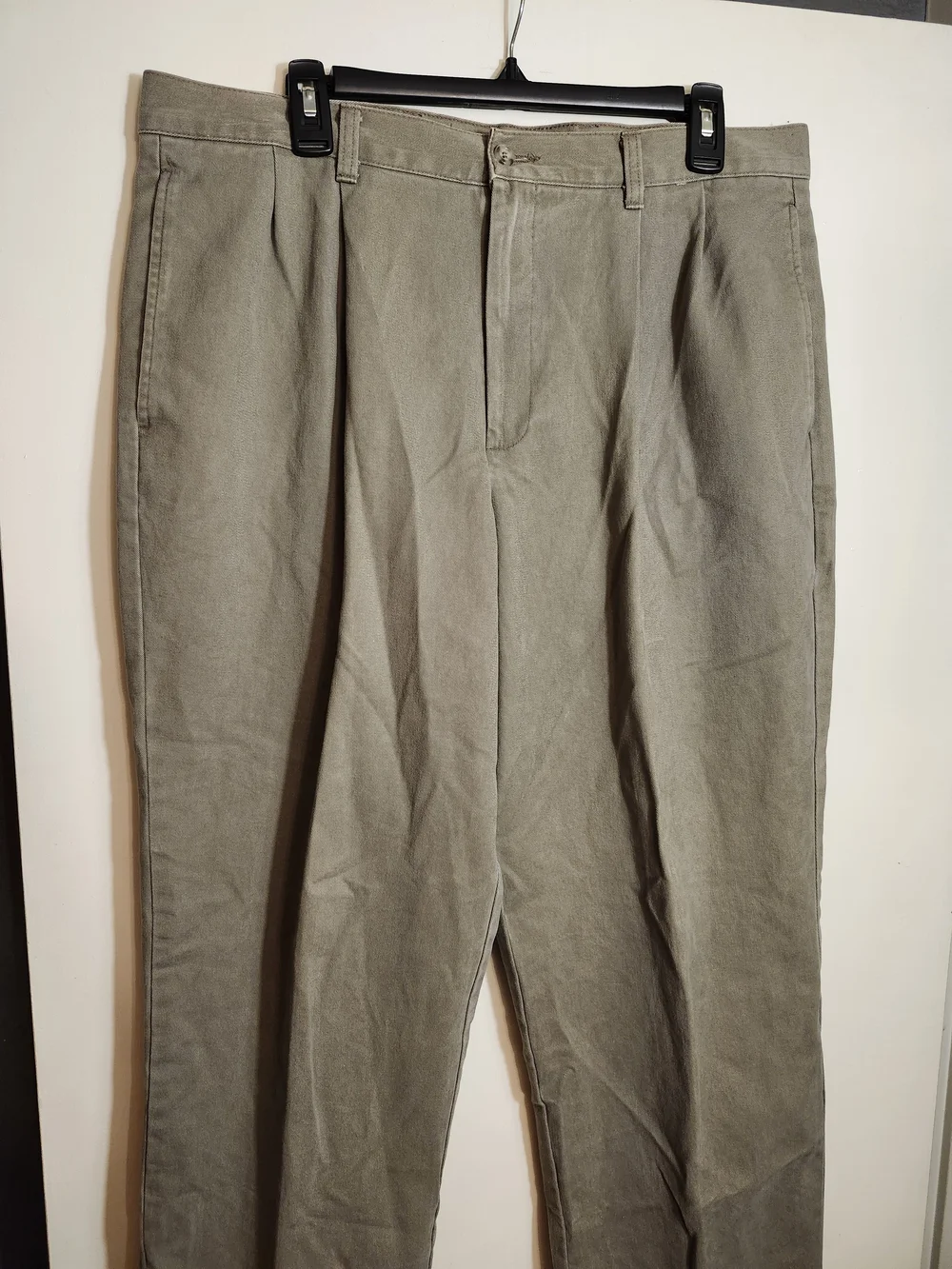 Dockers Men's Chinos in Olive - Size W36 L30